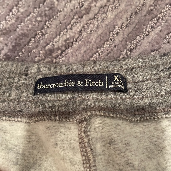 Sweat shorts - Picture 2 of 2